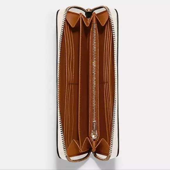 NWT. Coach Long Zip Around Wristlet Wallet. - Picture 2 of 3
